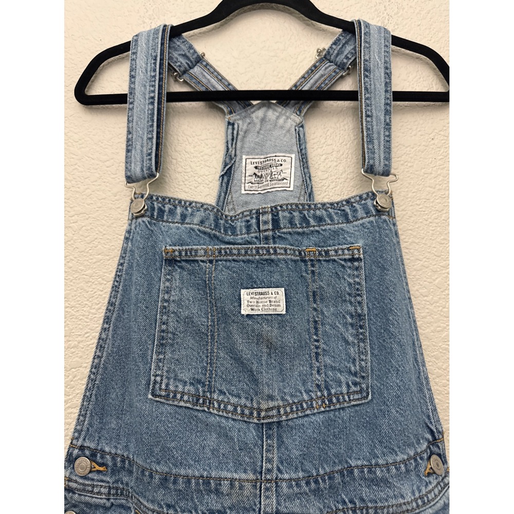 Levi's Womens Medium Denim Shortalls Blue Bib Overall Shorts Adjustable Cotton - Picture 2 of 14